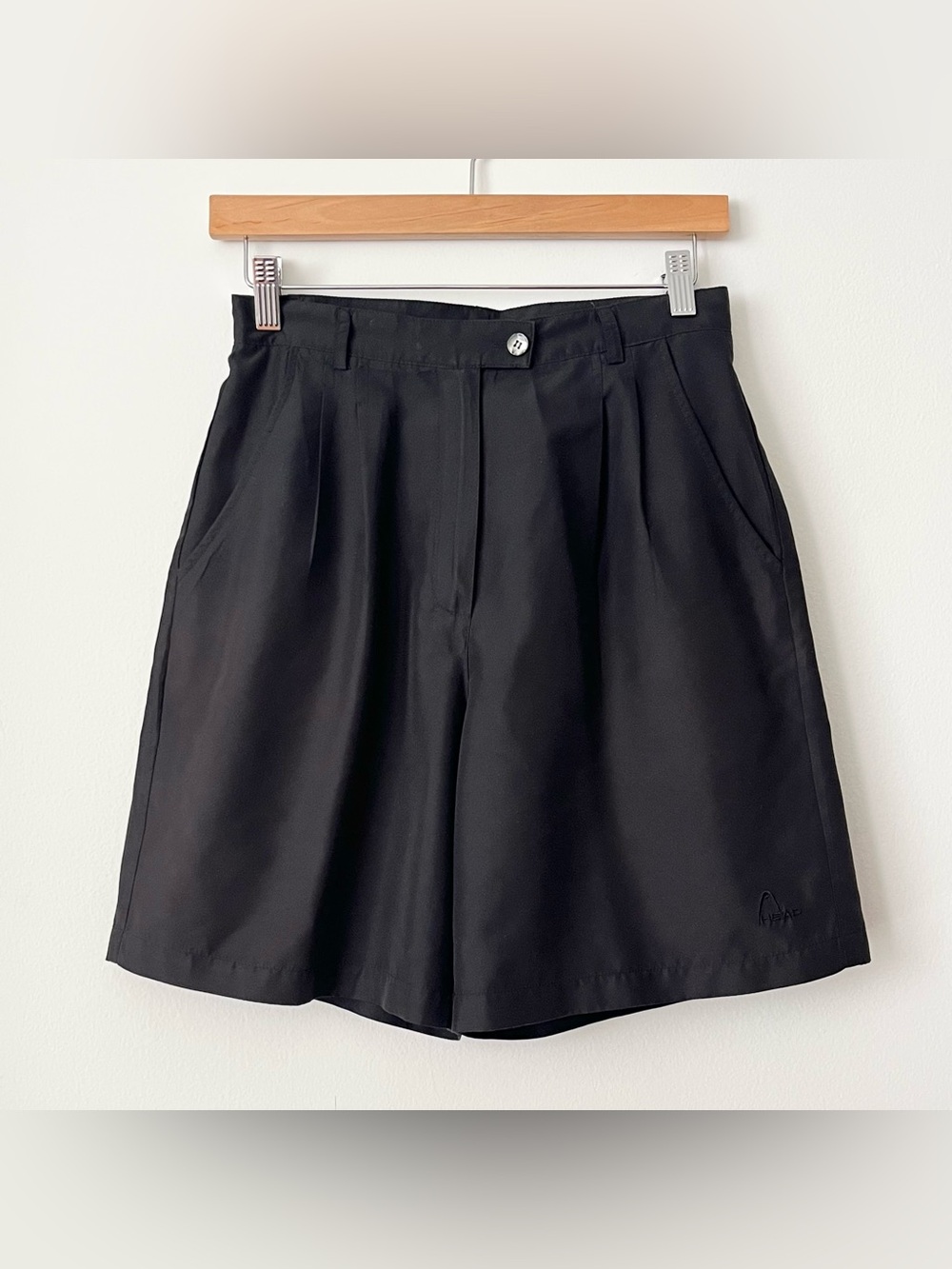 Vintage Head Women's Tennis Shorts Size 4 (2) Black Lightweight Pleated Pockets